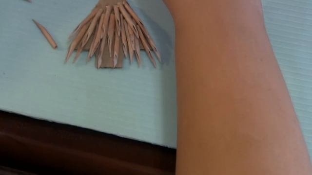 Ёлочные украшения из газетных трубочек. Часть 8. смотреть онлайн