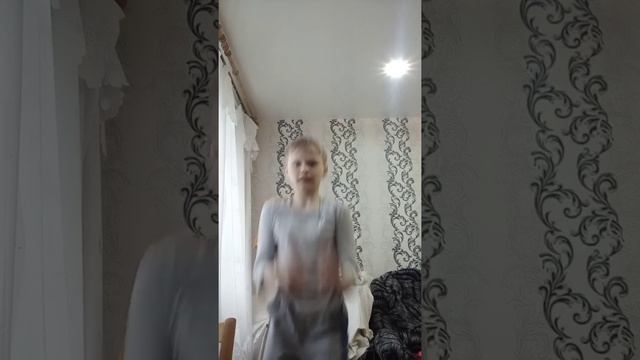 Танцую ХАБИБ-Ягода малинка? смотреть онлайн