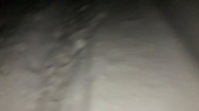 Идём по дороге ночью смотреть онлайн