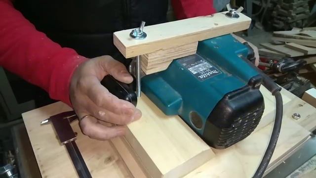 Дешёвый лифт своими руками для любого фрезера. Cheap lift with your hands for any cutter смотреть онлайн