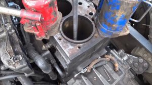 КАК ВЫТАЩИТЬ ГИЛЬЗУ С БЛОКА ДВИГАТЕЛЯ? | САМОДЕЛЬНЫЙ СЬЕМНИК ДЛЯ ВЫТЯГИВАНИЯ ГИЛЬЗ!