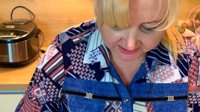 Поехали на ЭЛЬДОРАДИО угощать любимых ведущих программы «утро со светлой головой» пирогами ) смотреть онлайн