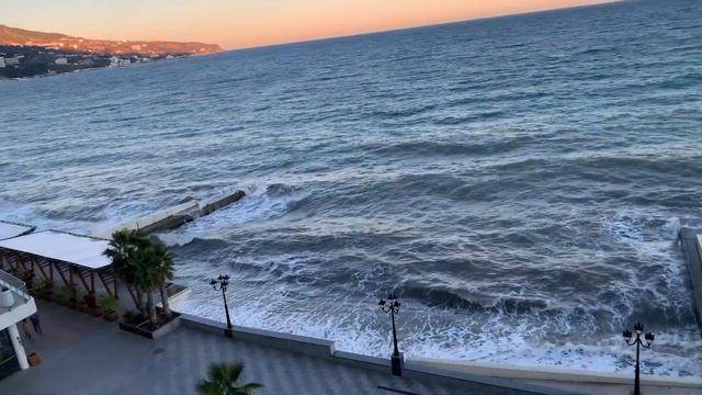 5 плюсов жизни в Ялте в Крыму смотреть онлайн