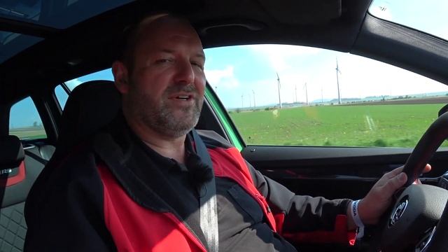 TEST DRIVE : 2017 SKODA OCTAVIA RS & OCTAVIA SCOUT (ENG) смотреть онлайн