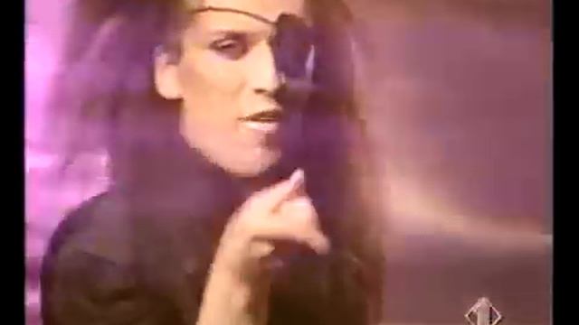 Matricole & Meteore - Dead or Alive - Pete Burns vs Enrico Papi смотреть онлайн