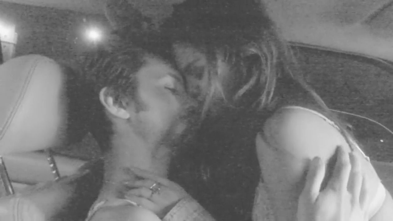 Selena Gomez - The Heart Wants What It Wants смотреть онлайн