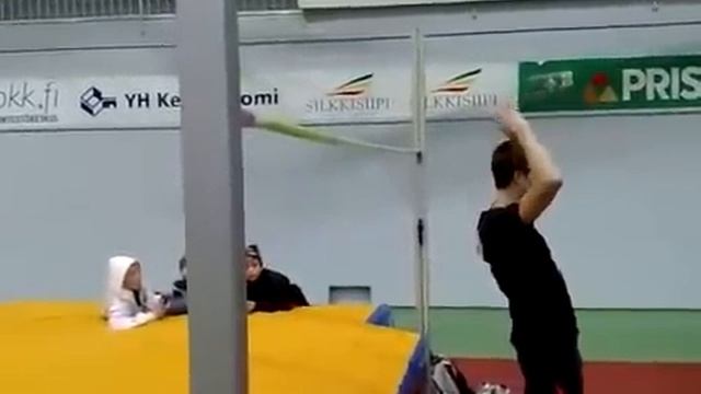 Прыжок на 1.80м с места без разбега смотреть онлайн