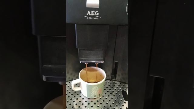 Кофемашина AEG Caffe Silenzio смотреть онлайн