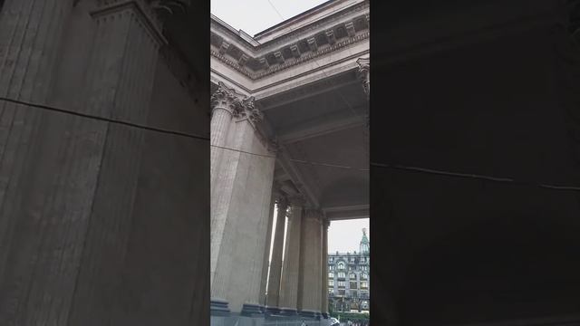 аккордион, молодёжь танцует у Казанского собора в Санкт-Петербурге смотреть онлайн