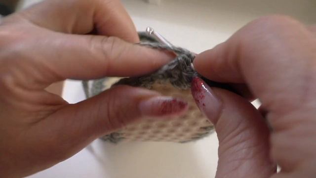 Вязанные тапочки на тёплой стельки, крючком ,просто ,быстро без швов и вязания пятки. смотреть онлайн