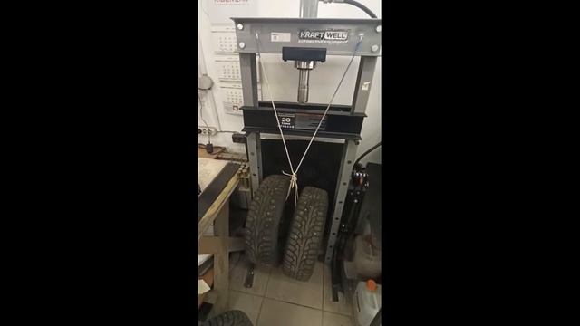 Супер мощные крючки для ванной и кухни. Шок-тест!!! смотреть онлайн