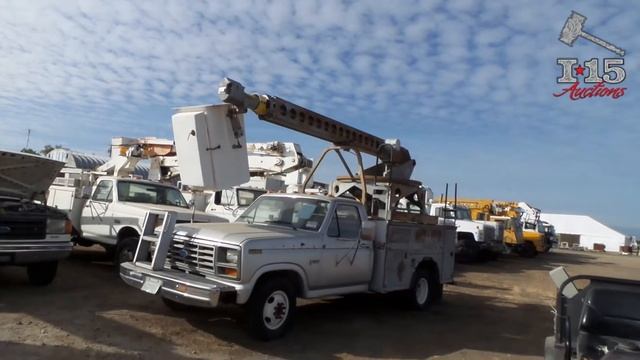 Lot #238 -1984 Ford V8 Auto P/S P/B Silver W Telsta SU34 Man Lift смотреть онлайн