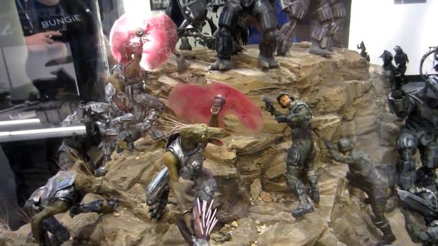 Bungie Studios Tour (With 343 Industries Visit) смотреть онлайн