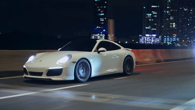 Porsche 911 Carrera S Night Run [4k]