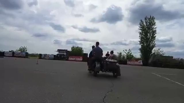 9мая! День Победы на легендарном моте К750. смотреть онлайн