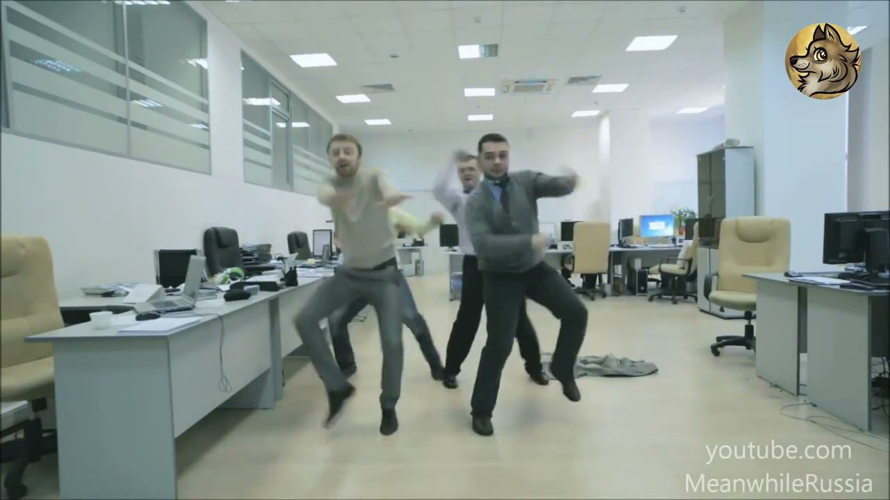 СЕГОДНЯ ПЯТНИЦА, ГУЛЯЕМ... смотреть онлайн