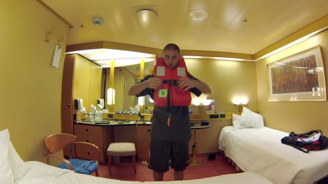 Круиз 2014 | Как надевать спасательный жилет смотреть онлайн