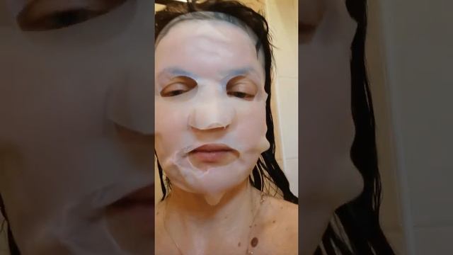 41563 Обновляющая маска для лица из биоцеллюлозы с ниацинамидом смотреть онлайн