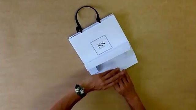 Как склеить бумажный подарочный пакет II смотреть онлайн