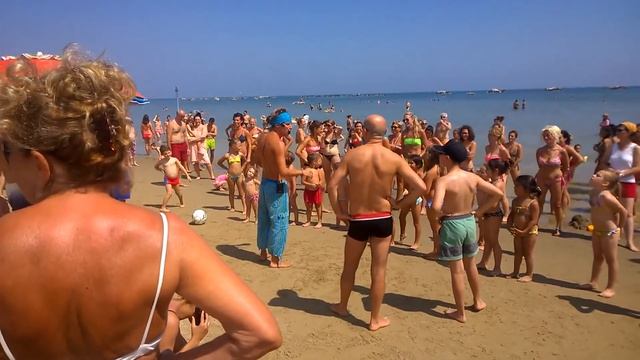 Саша и Паша путешествуют по морю в Италии смотреть онлайн