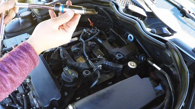 Spark Plug DIY (EASY) - Mercedes C Class (W204 1.8L Turbo Engine) смотреть онлайн