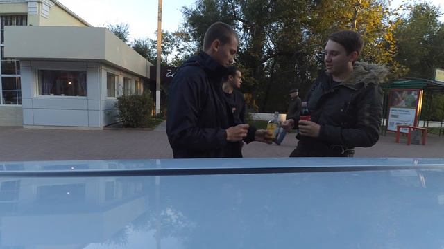 EASY LIFE - КУПИЛИ МАШИНУ ЗА 10000$ / ВЗОРВАЛИ 5 КГ смотреть онлайн