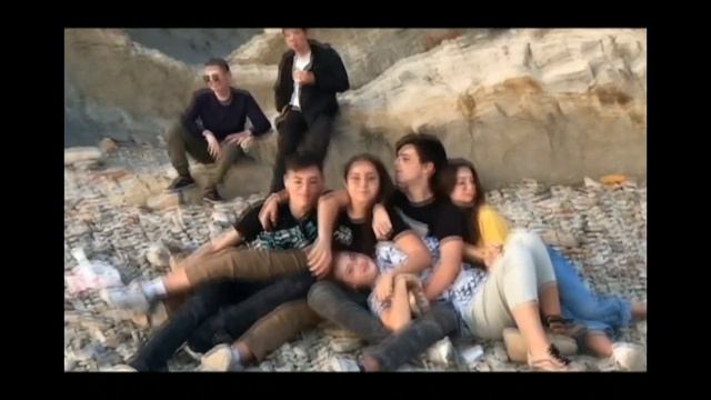 Последний звонок 2020 г. в МАОУ СОШ №17 имени Эдуарда Есаяна смотреть онлайн