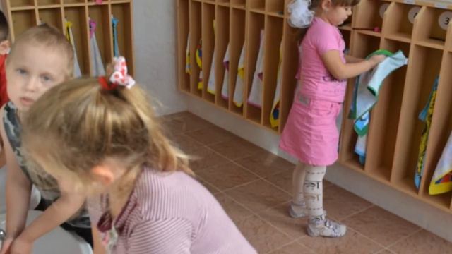 Один день из жизни сада смотреть онлайн