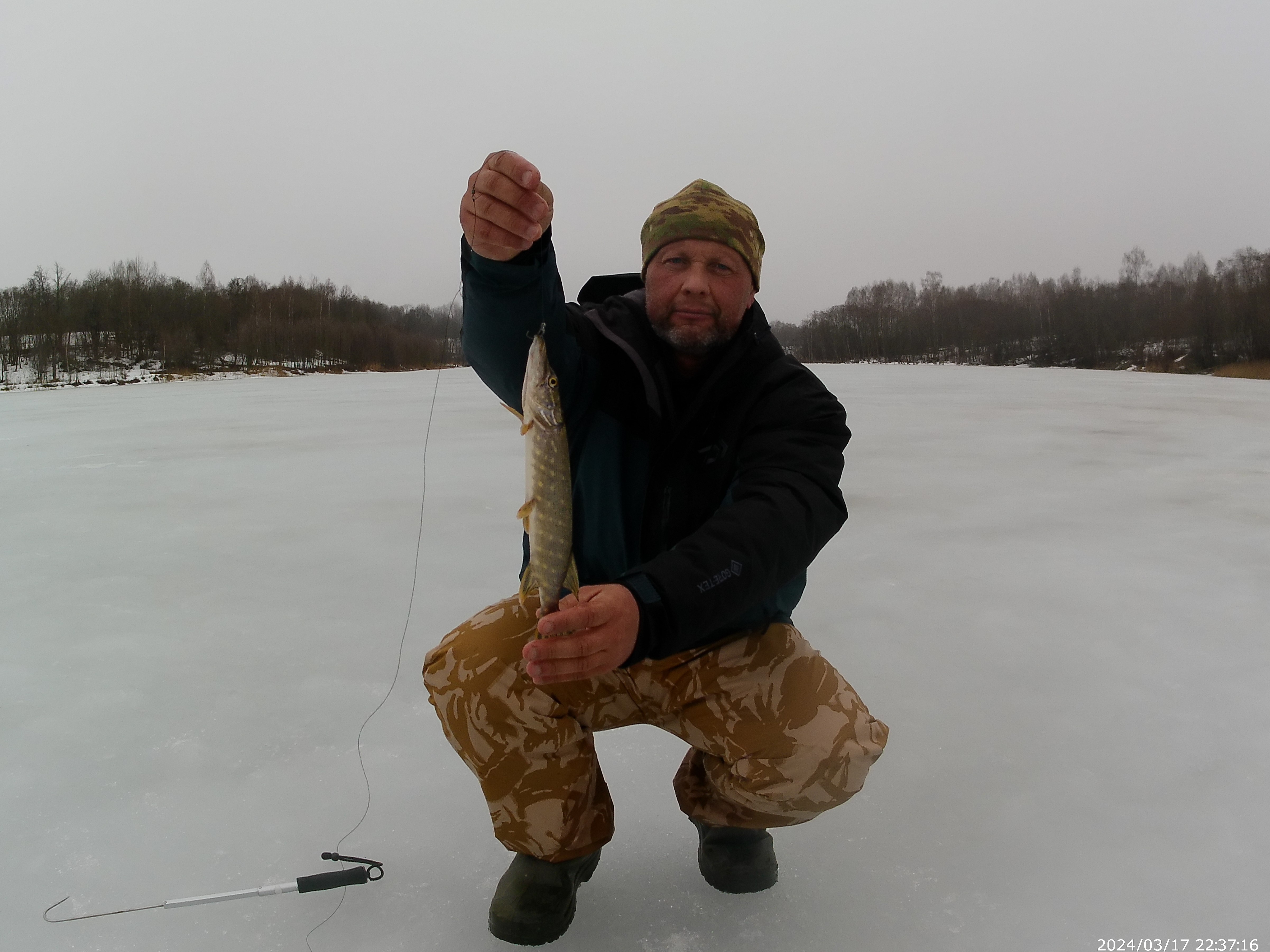 Последний лёд (2) - щучки!