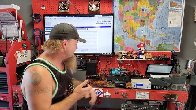 Icom IC 705 w/ External Power Amp and LDG Z11Proii смотреть онлайн
