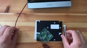 Монитор DS-KH6320-TE1 7» IP видеодомофон с удалённым доступом со смартфона и управлением замком.