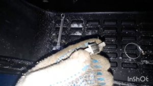 Устраняю течь антифриза двигателя Cummins 2.8 е3.Прокачиваю тормоза водиночку по старой схеме.