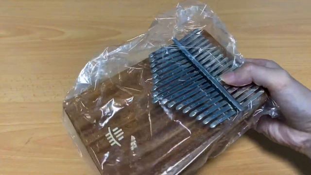Hluru Kalimba 17 Keys (Acacia Wood)