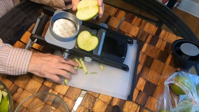 Dehydrating Your Own Apple and Pears смотреть онлайн