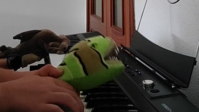 Freaks piano cover - Tiburón martillo y Esteban la Serpiente | Marcelo Tiburón Martillo смотреть онлайн