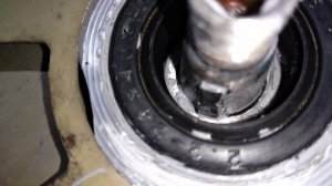 Мотор 2СД-М1. Неоригинальный сальник в оригинальный!!