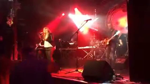 Woman in Love - Barbra Streisand cover Lenny Guijt & Sister Ray смотреть онлайн