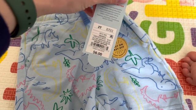 Target рассылает бесплатно посылки. Так что же в яйцах из детсада? смотреть онлайн