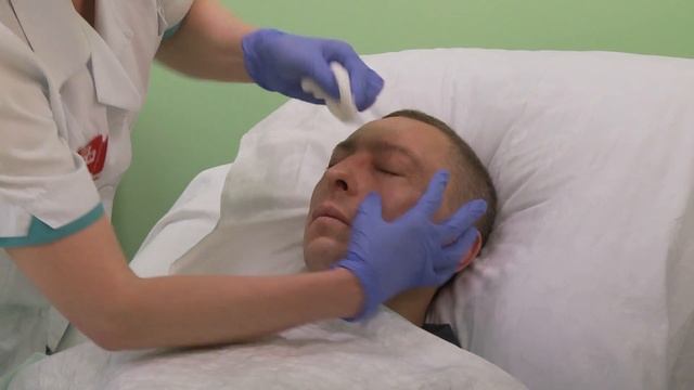 Уход за глазами, ушами и носом лежачего больного. Урок 9. смотреть онлайн
