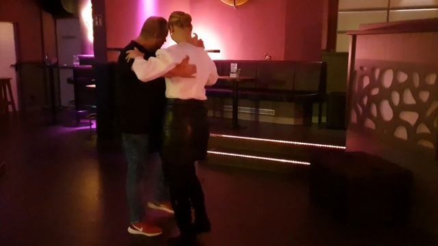 Вдвоём в Гамбурге/ ДР в стиле "красные фонари" смотреть онлайн
