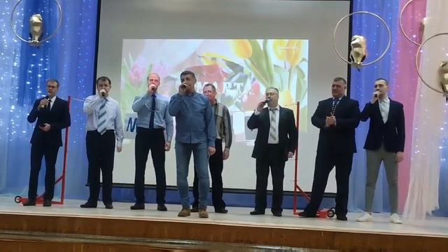 Гимназия №8 г.Витебск. Поздравление с 8 марта. Солирует Сергей Анатольевич Конофальский 06.03.2021 смотреть онлайн