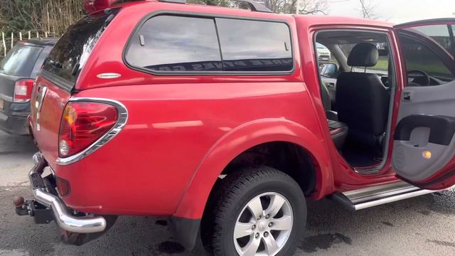 Mitsubishi L200 Double Cab DI-D Raging Bull 4WD Auto 76,000 Miles No Vat FSH смотреть онлайн