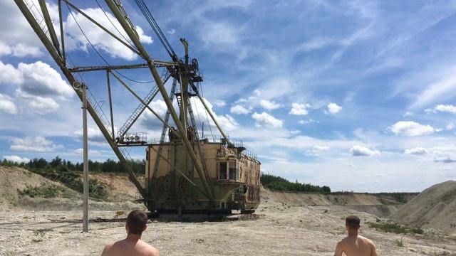 Советский монстр в карьере смотреть онлайн