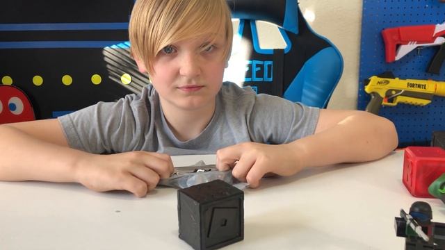 #ROBLOXTOYS Opening New Action Series 7 & Celebrity Series 5 ROBLOX Blind Boxes + CODES GIVEAWAY смотреть онлайн