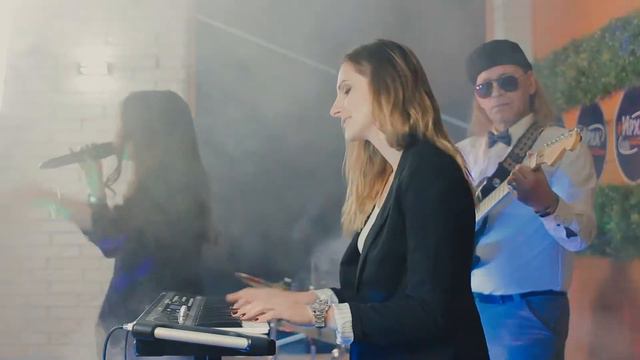 LAVI! cover band - Сумасшедшая (Алексей Воробьев cover) LIVE смотреть онлайн