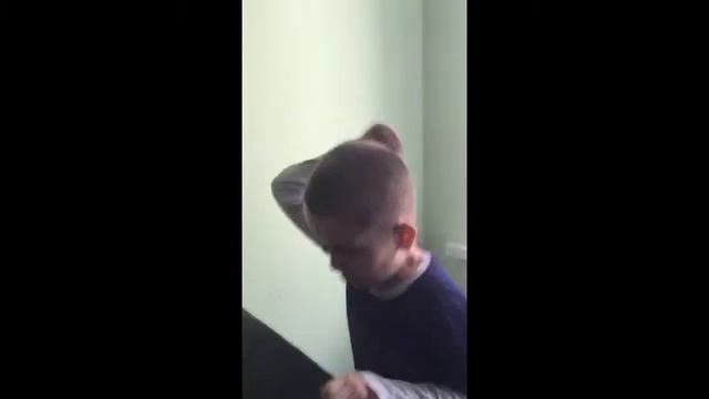 Ребенку плохо!! смотреть онлайн
