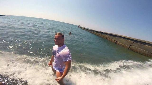 Два качка выходят из воды смотреть онлайн