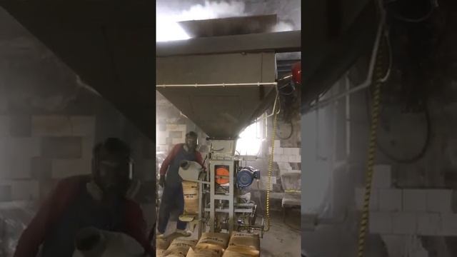 Использование пневмопушки против зависаний строительной смеси