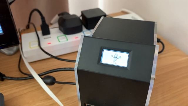 52Pi M.2 OLED ABS case for Raspberry Pi 4. смотреть онлайн