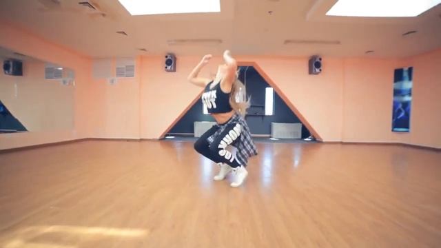 Me Too Meghan Trainor JAZZ FUNK Choreography By Nikole смотреть онлайн